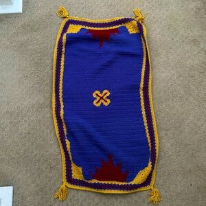 Homemade knitted Aladdin carpet blanket
